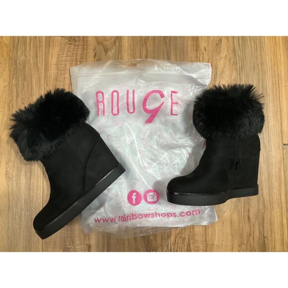 NWT Faux Fur Lined Wedge Bootie - Black Suede Size 8 - Picture 9 of 12